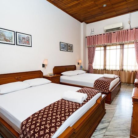 D Ajenk Boutique Guesthouse Kejayan Buitenkant foto