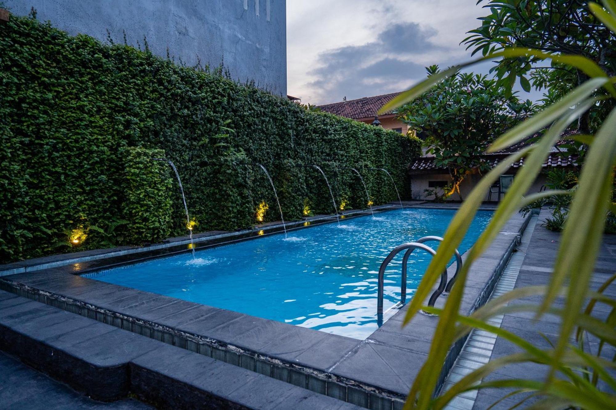 D Ajenk Boutique Guesthouse Kejayan Buitenkant foto