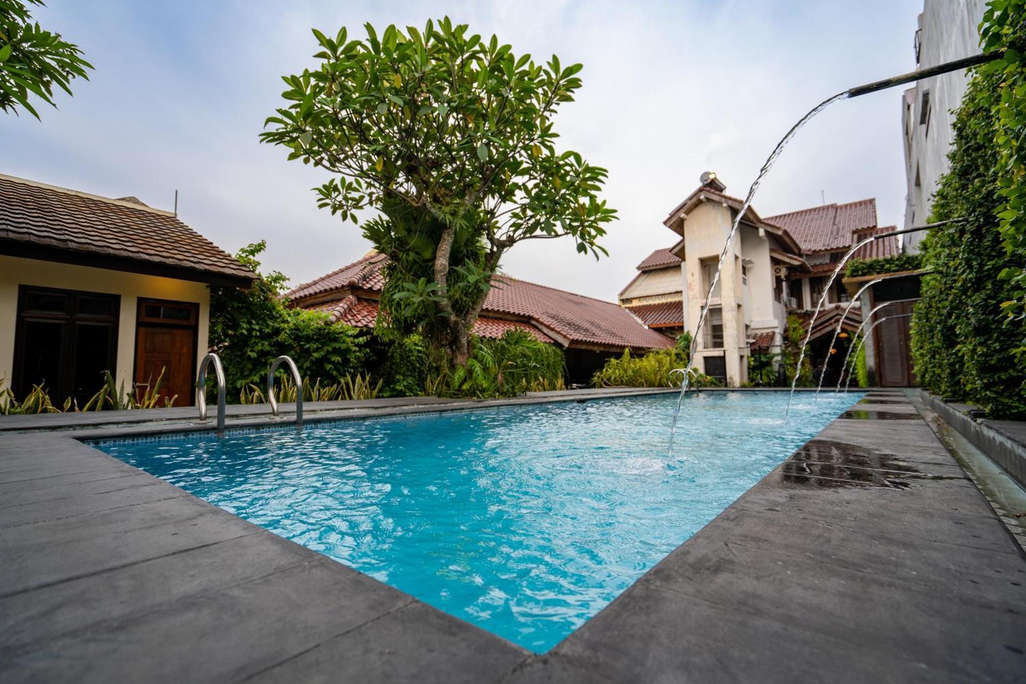 D Ajenk Boutique Guesthouse Kejayan Buitenkant foto